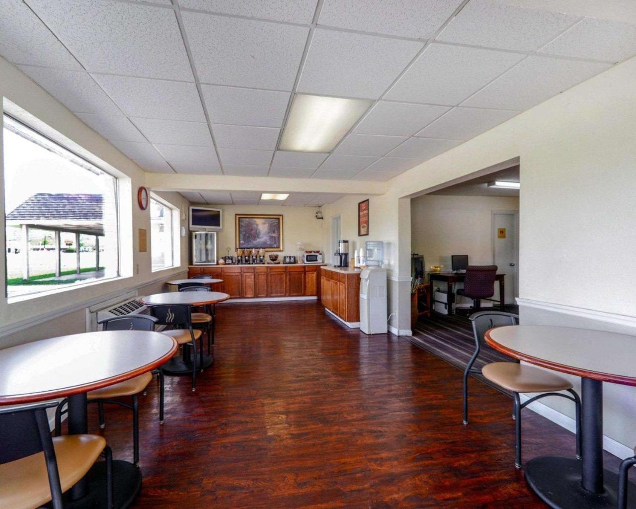 Econo Lodge Inn & Suites Carbondale Luaran gambar