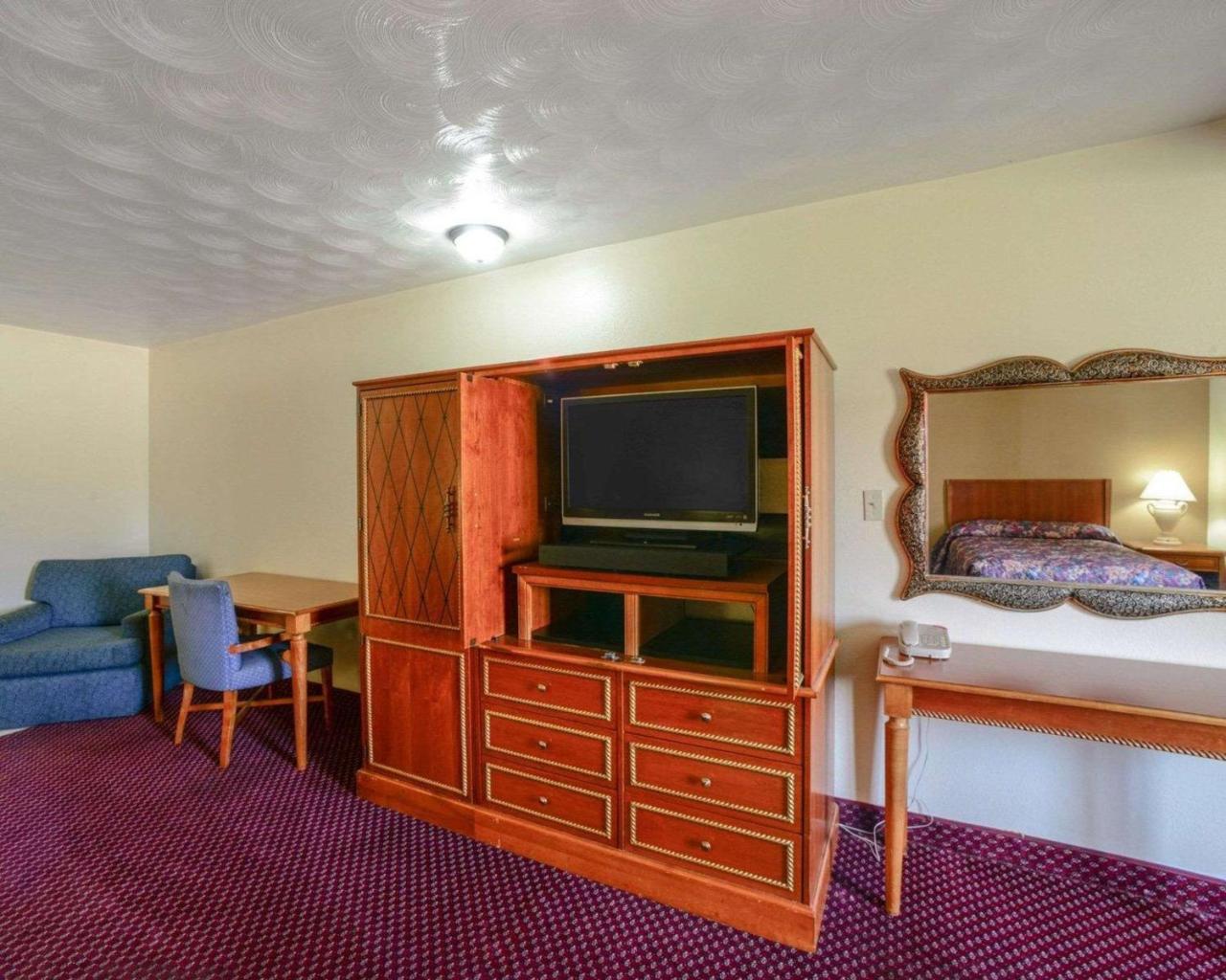 Econo Lodge Inn & Suites Carbondale Luaran gambar